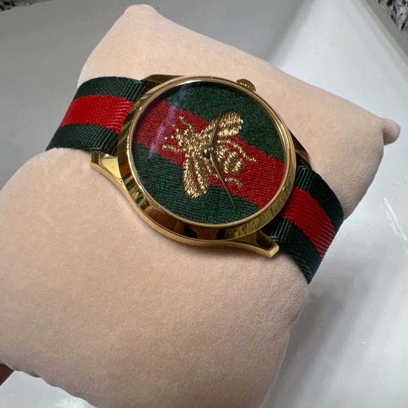 NEW.. Never Worn Gucci Timeless Watch main image 6